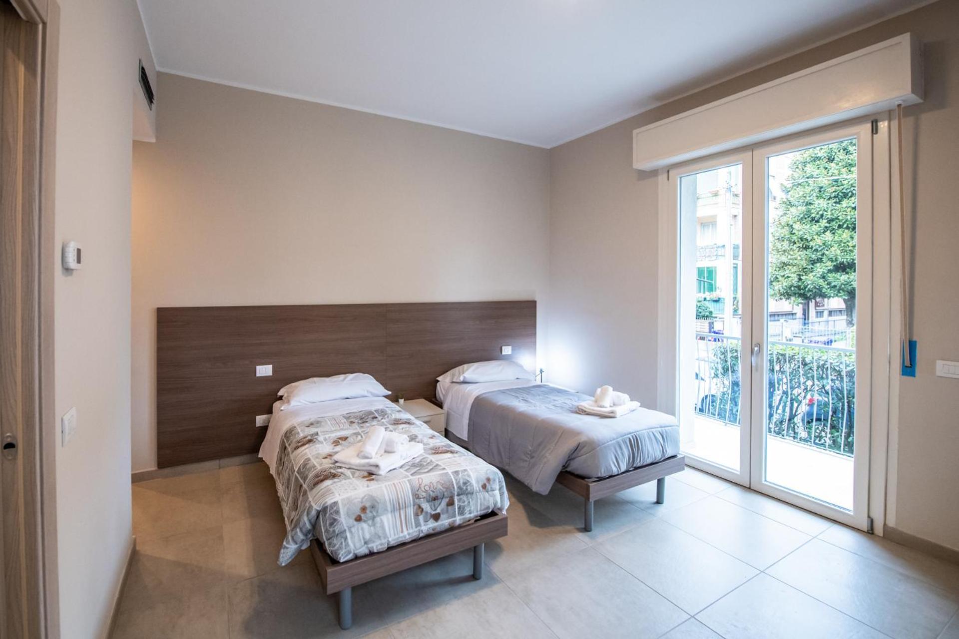 350 M Da Ospedale Maggiore L Parcheggio Prive L Rooms Parma Dış mekan fotoğraf